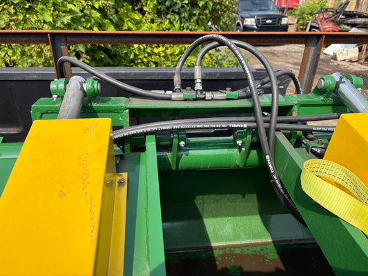 Skid steer grapple bucket