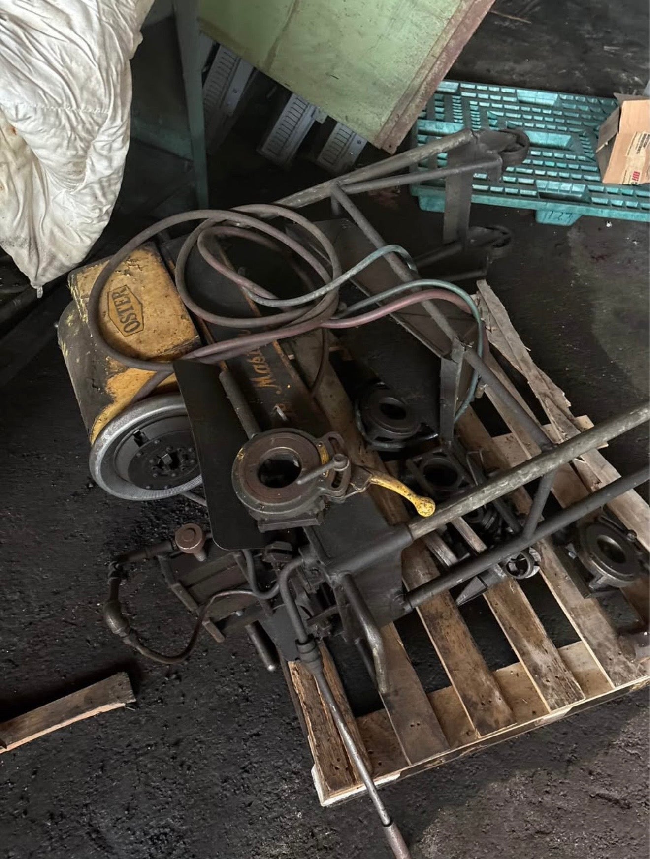 Oyster pipe threader