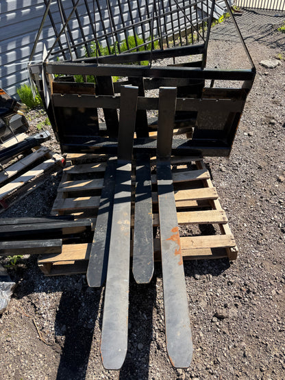 Pallet Forks for Skid Steer