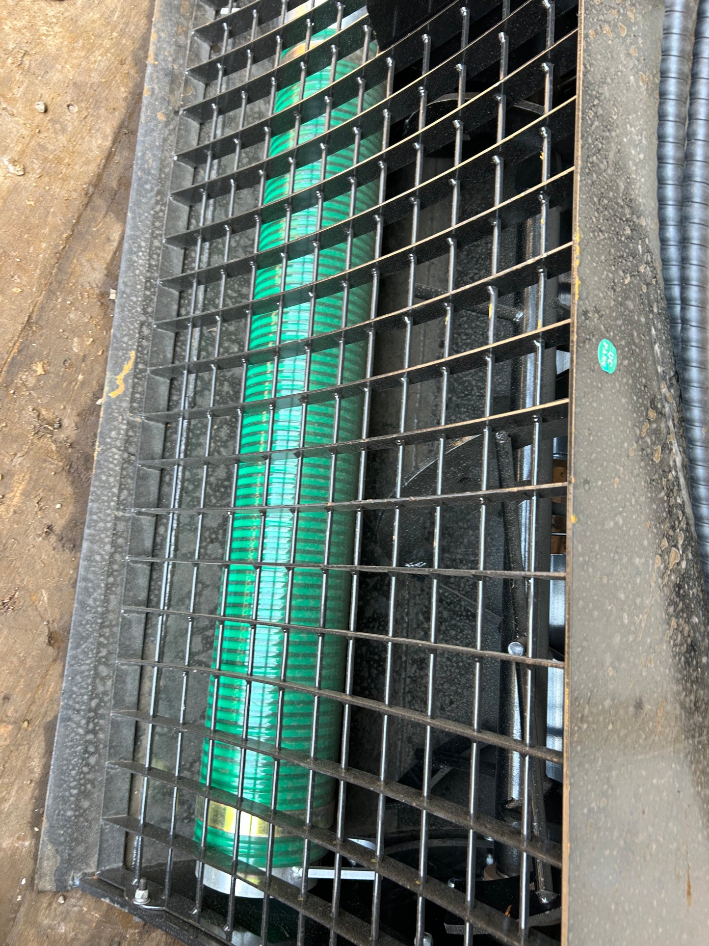 Mix bucket