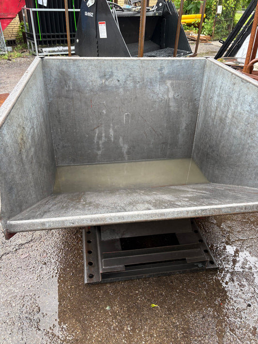 Dump hopper
