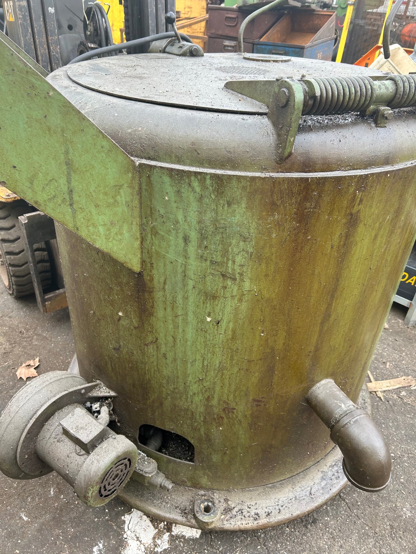 Chip spinning centrifuge