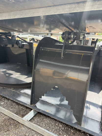 72” Wolverine Grapple Bucket for Skid Steer / Tractor
