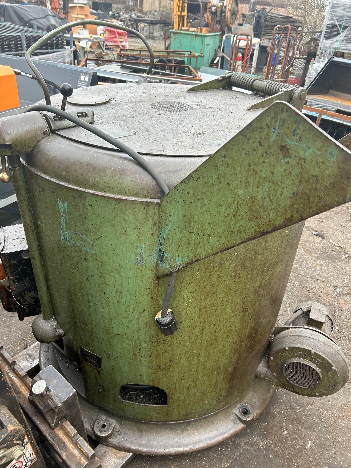 Chip spinning centrifuge