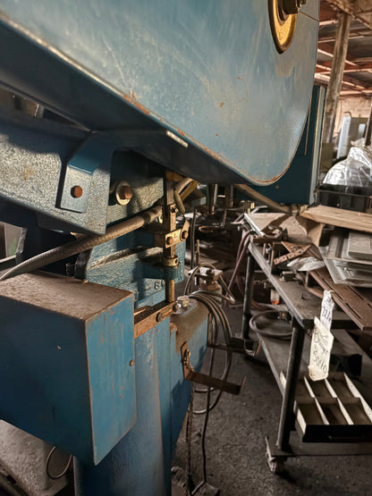 Lewis straight and cut