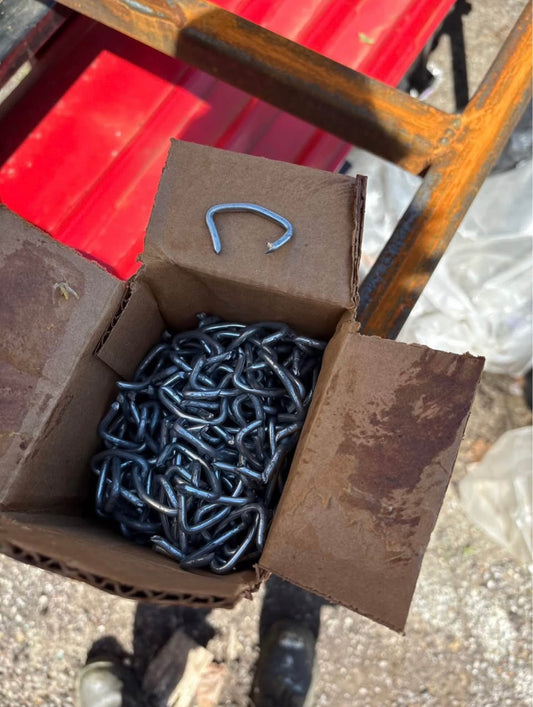 Hog rings for fencing