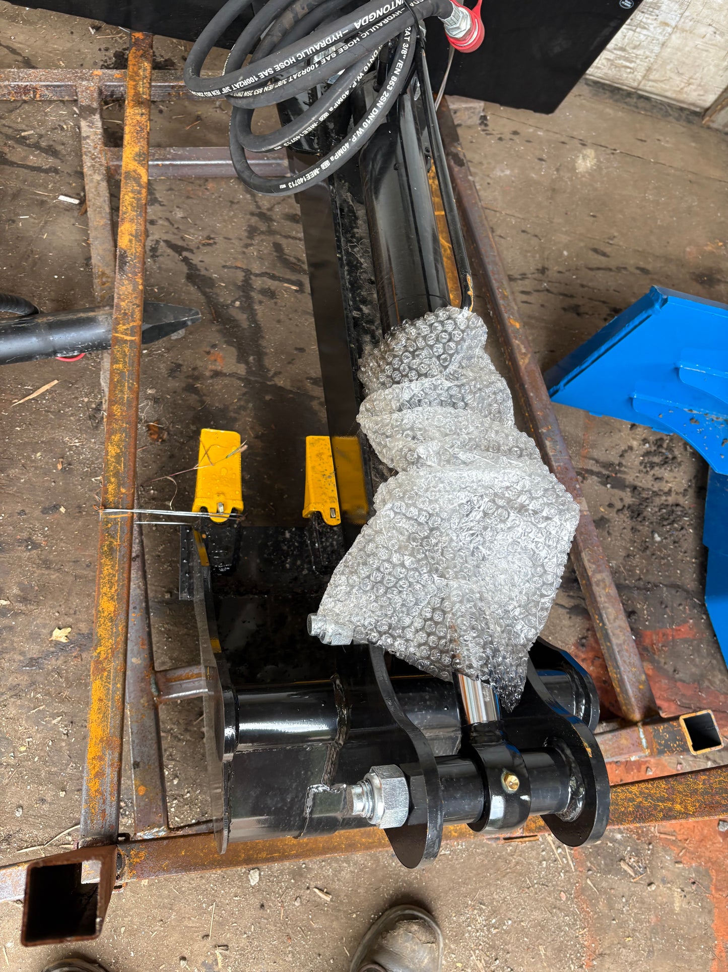 Skid steer backhoe