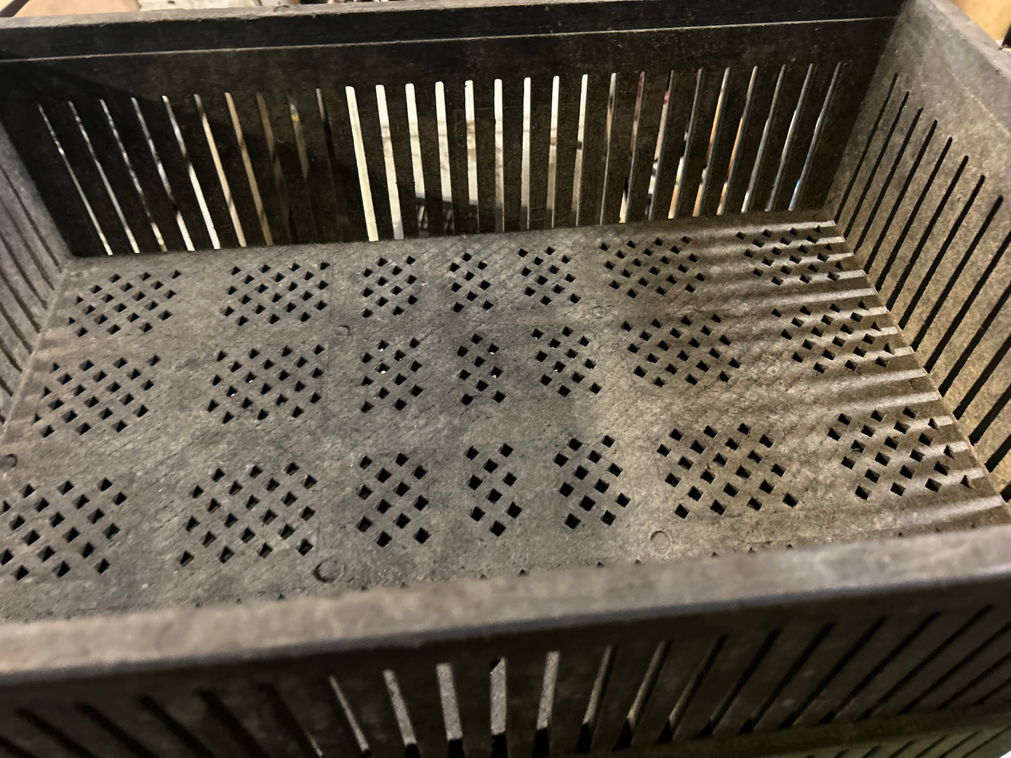 Plastic tote pans