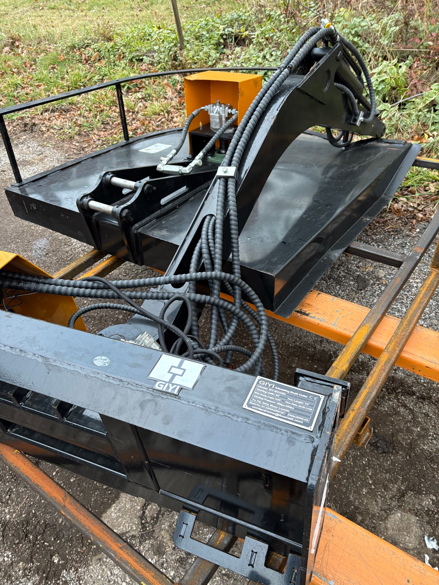 Articulating brush cutter